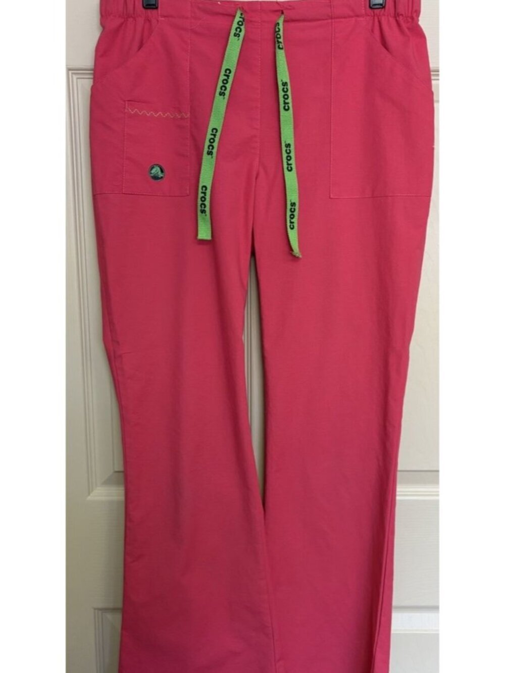 Crocs Women’s Scrubs Pink Bottoms Small